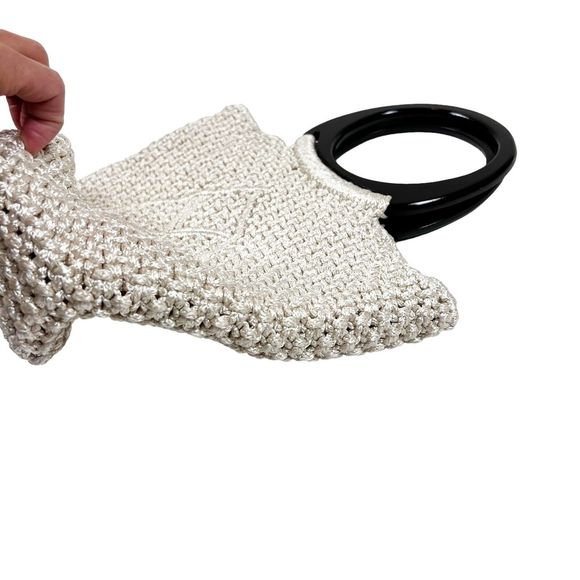 NEW Hand Woven Knit Macrame Large Bag Ivory Wood Handles Pockets Lined Magnetic - Picture 2 of 10